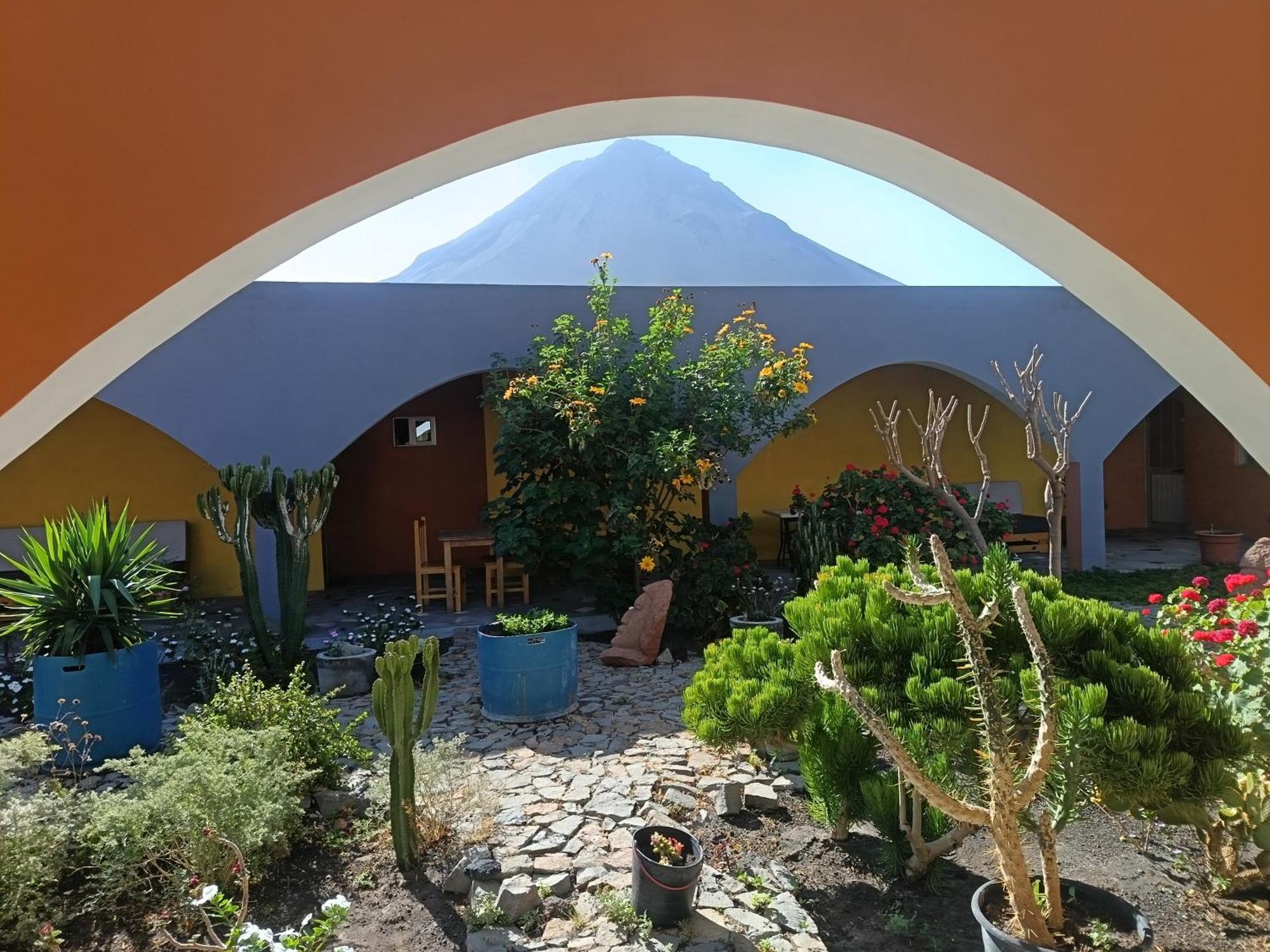 Casa Alcindo Bed & Breakfast Portela Exterior photo